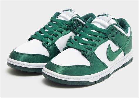 nike dunks donker groen|goat green dunks.